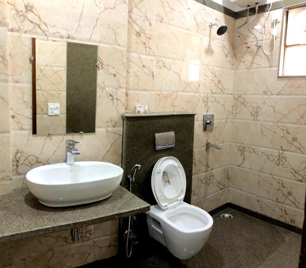 Hotel Taru Inn Ghaziabad Zewnętrze zdjęcie