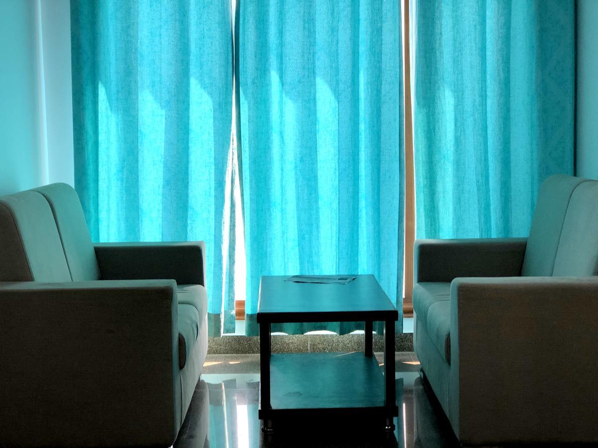 Hotel Taru Inn Ghaziabad Zewnętrze zdjęcie